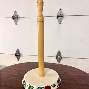 Wooden Paper Towel Holder with Floral Base